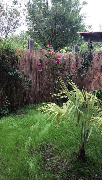 With Terrace And Loft With Garden In Naviglio Pavese Gasthof