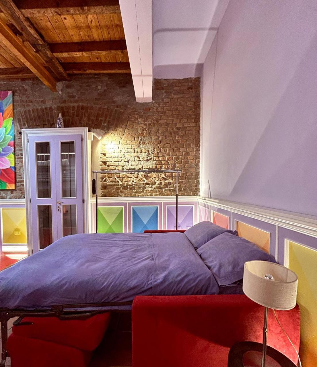 With Terrace And Loft With Garden In Naviglio Pavese Gasthof