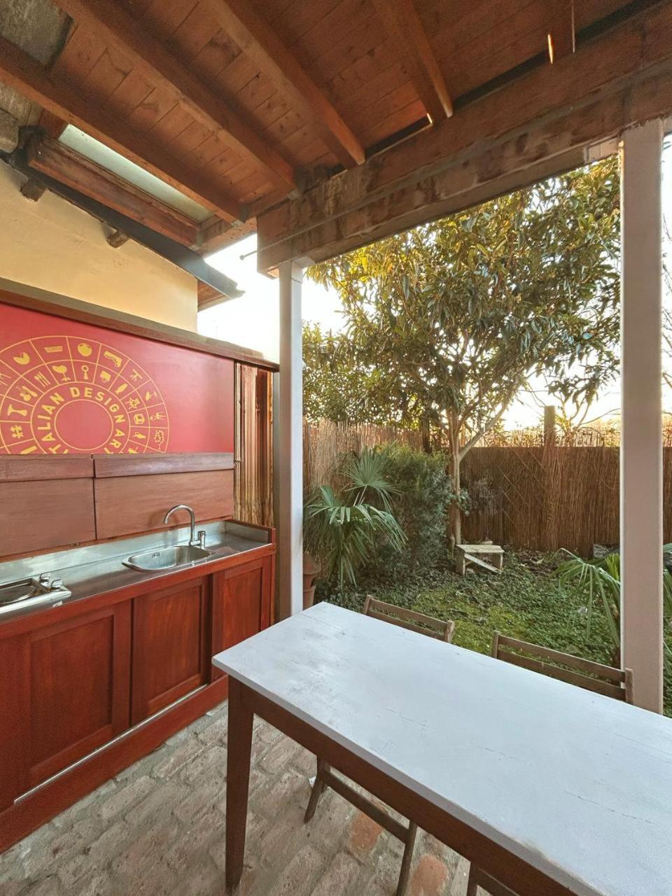 With Terrace And Loft With Garden In Naviglio Pavese Gasthof *